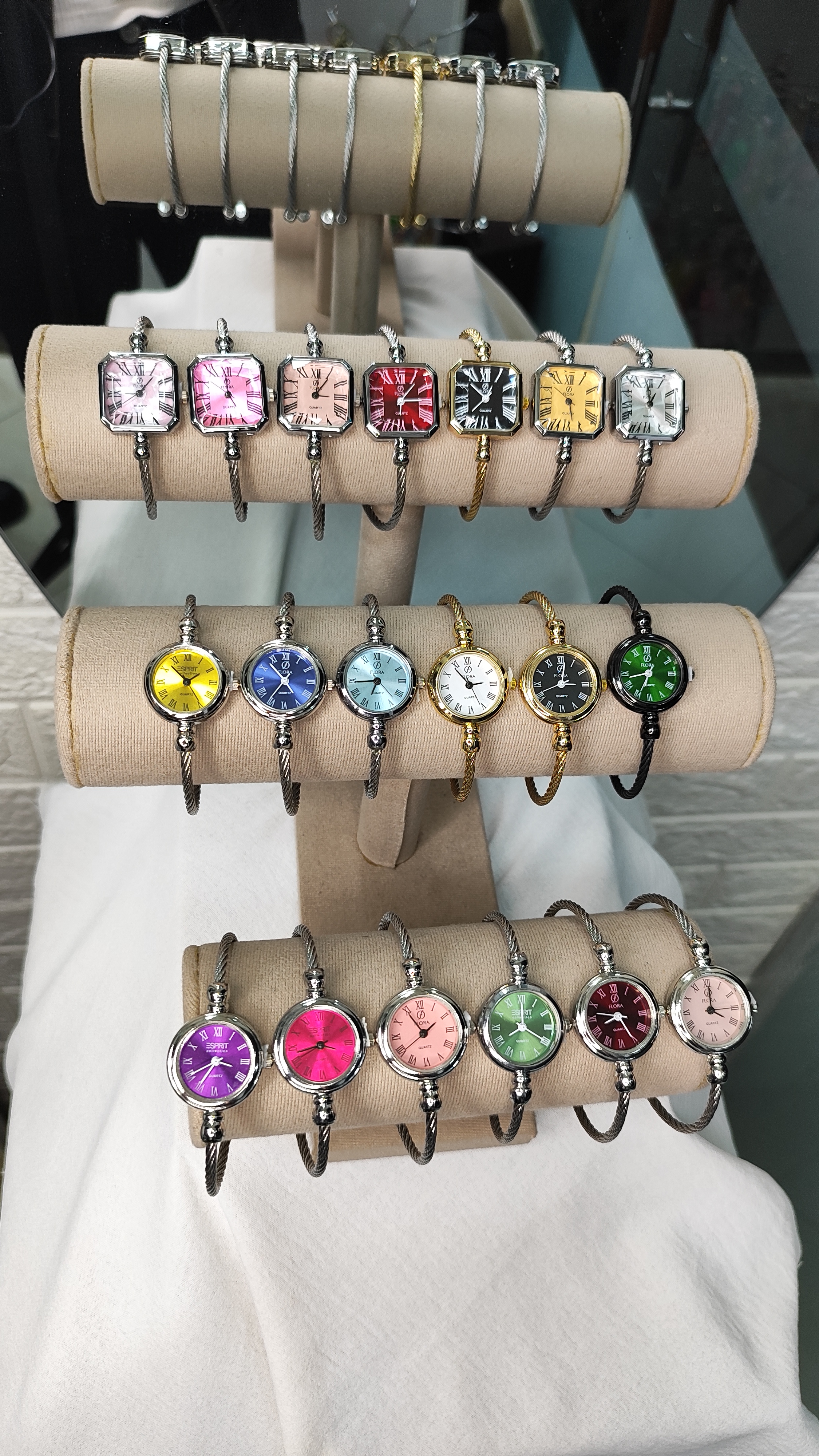 ساعت بنگل جینوا دایره/مربع